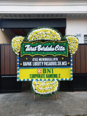 Papan Bunga Duka di MUNA